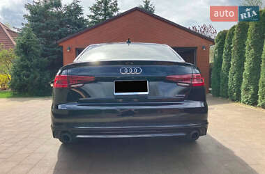 Седан Audi A4 2018 в 