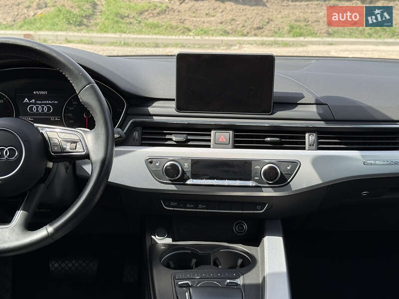 Седан Audi A4 2016 в Львові