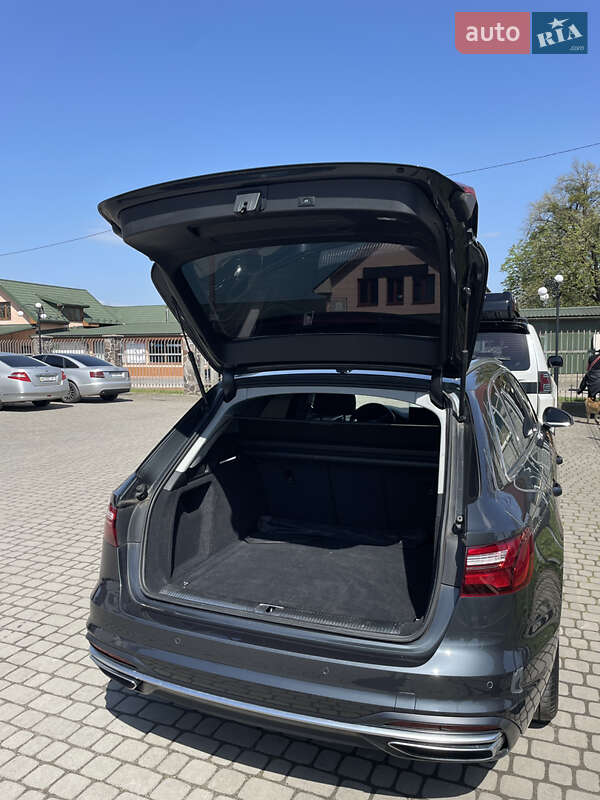 Универсал Audi A4 2021 в Мукачево