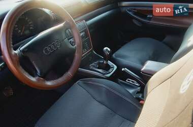Седан Audi A4 1995 в 