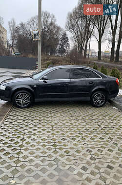 Седан Audi A4 2003 в 