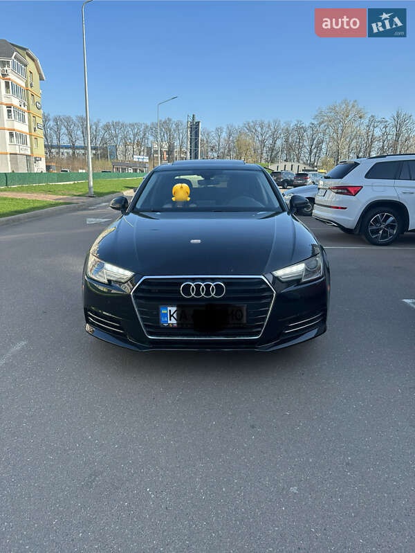 Седан Audi A4 2016 в 