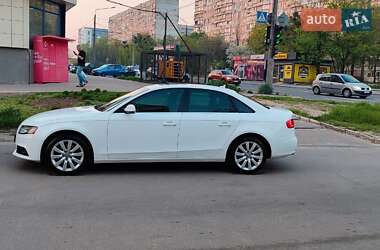 Седан Audi A4 2011 в 
