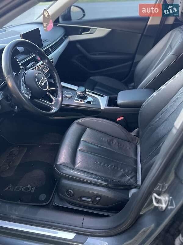Седан Audi A4 2016 в Киеве