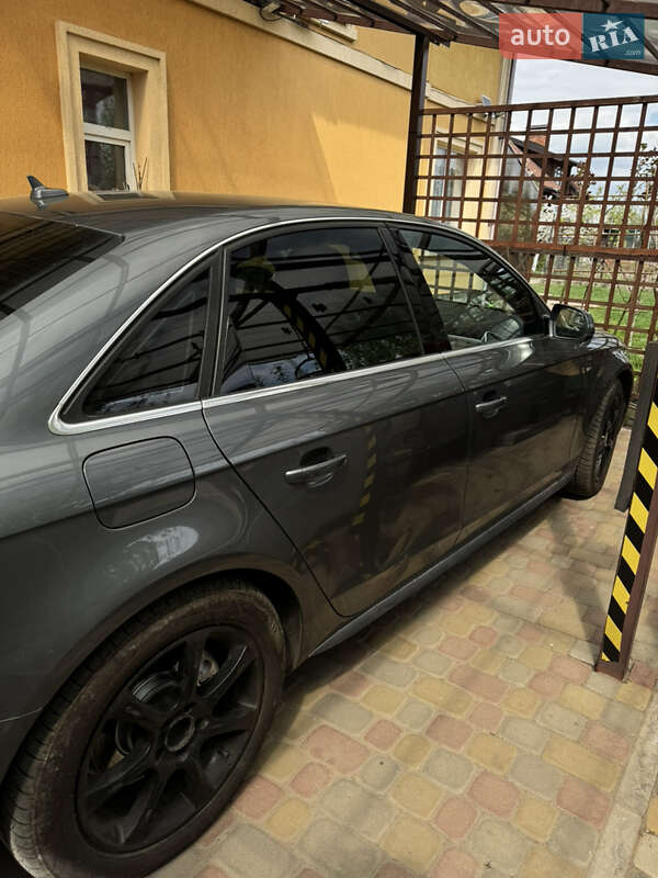 Седан Audi A4 2015 в Львове