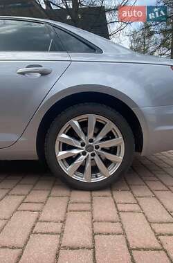 Седан Audi A4 2016 в 