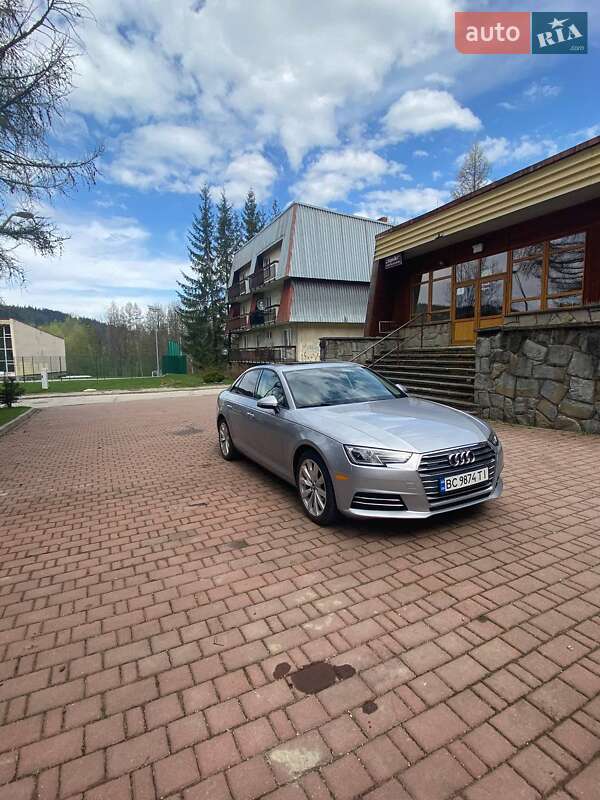 Седан Audi A4 2016 в Львове