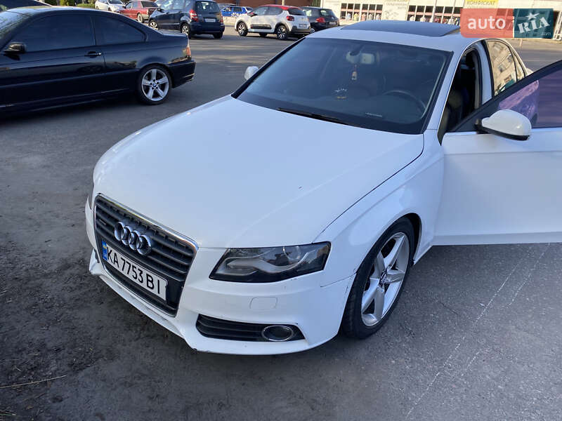 Седан Audi A4 2011 в Киеве