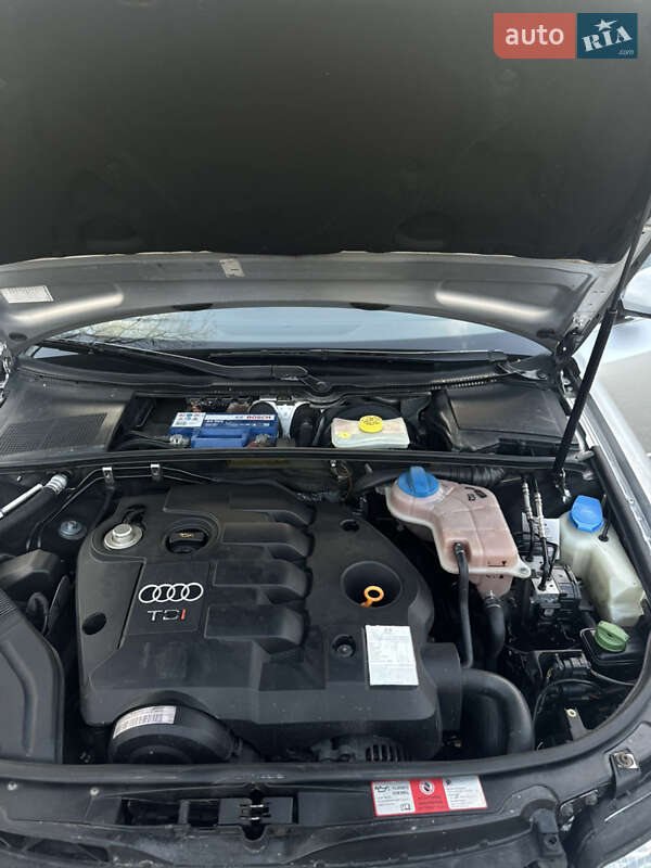 Седан Audi A4 2003 в Коломые