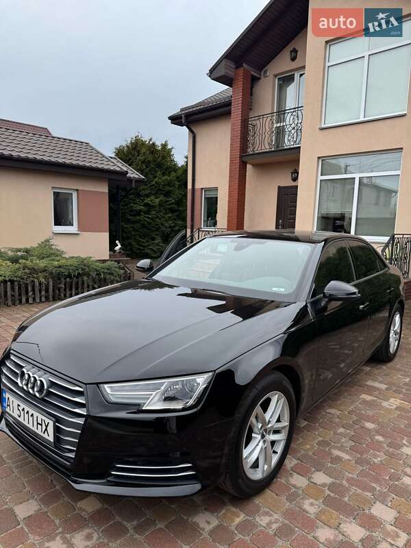 Седан Audi A4 2017 в Обухове