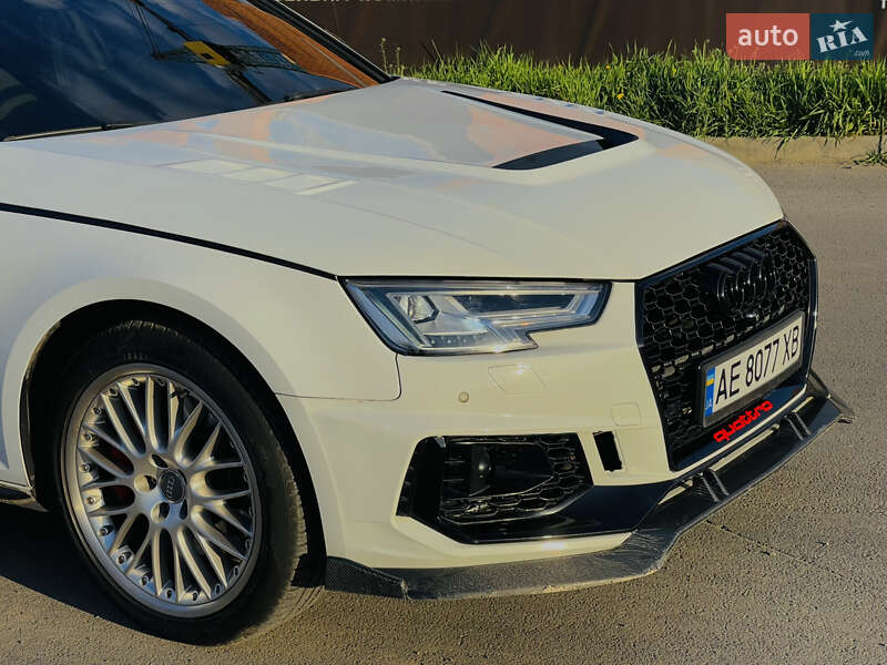 Седан Audi A4 2016 в Львове