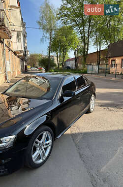 Седан Audi A4 2015 в 