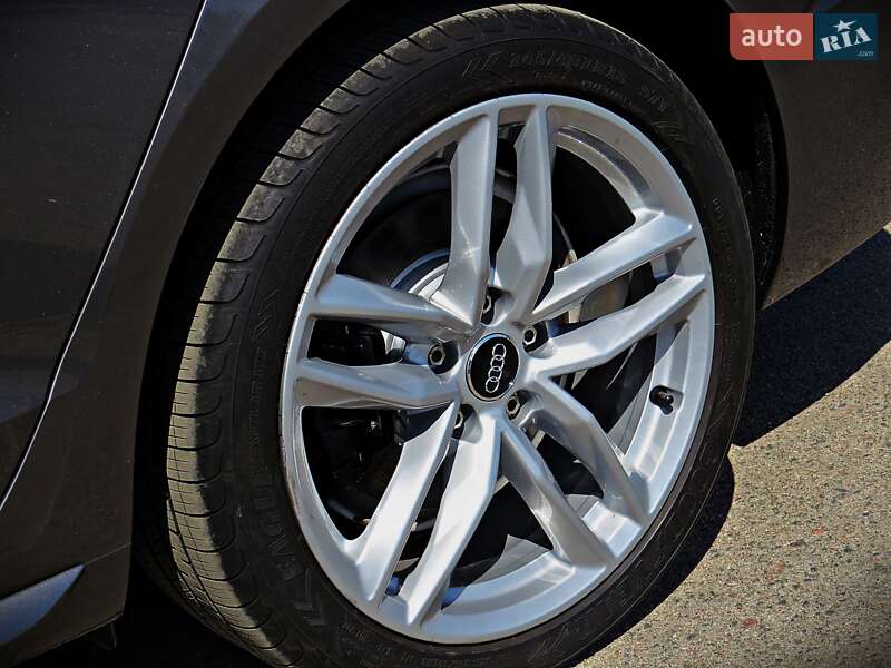Седан Audi A4 2019 в Черкасах