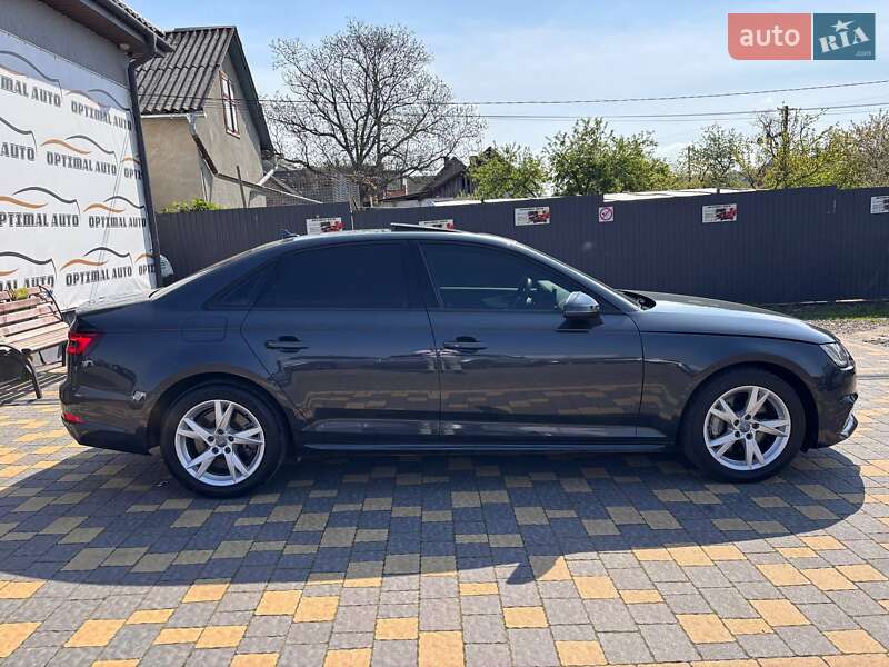 Седан Audi A4 2018 в Львове