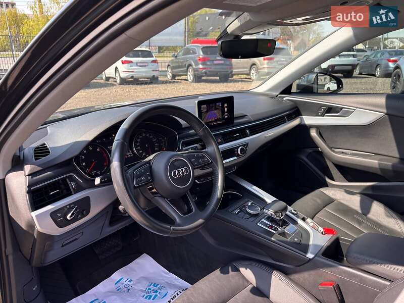 Седан Audi A4 2018 в Львове