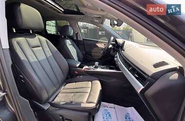 Седан Audi A4 2018 в 