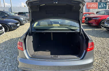 Седан Audi A4 2014 в 