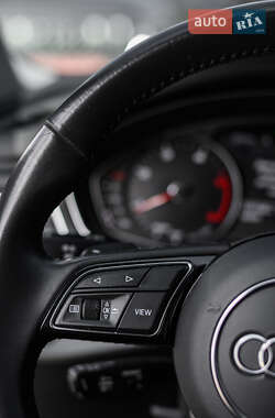 Седан Audi A4 2019 в 