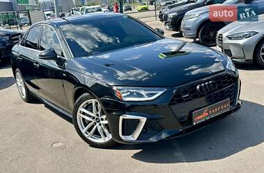 Седан Audi A4 2020 в 