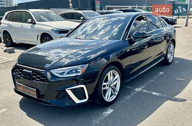 Седан Audi A4 2020 в 