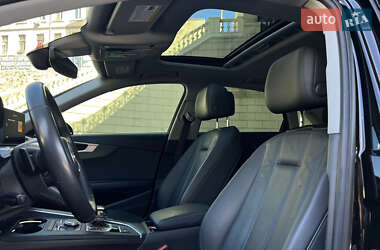 Седан Audi A4 2019 в 