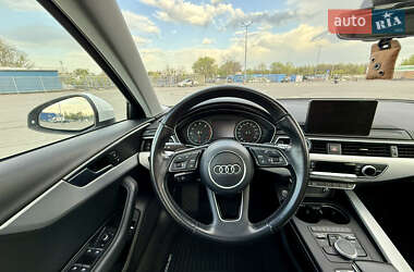 Седан Audi A4 2016 в 