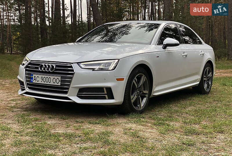 Седан Audi A4 2017 в Ровно