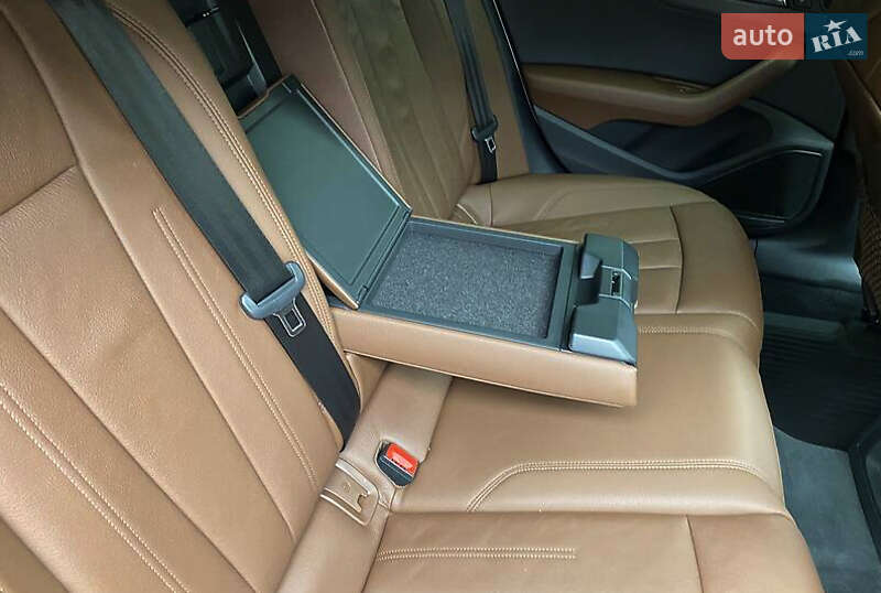 Седан Audi A4 2017 в Ровно