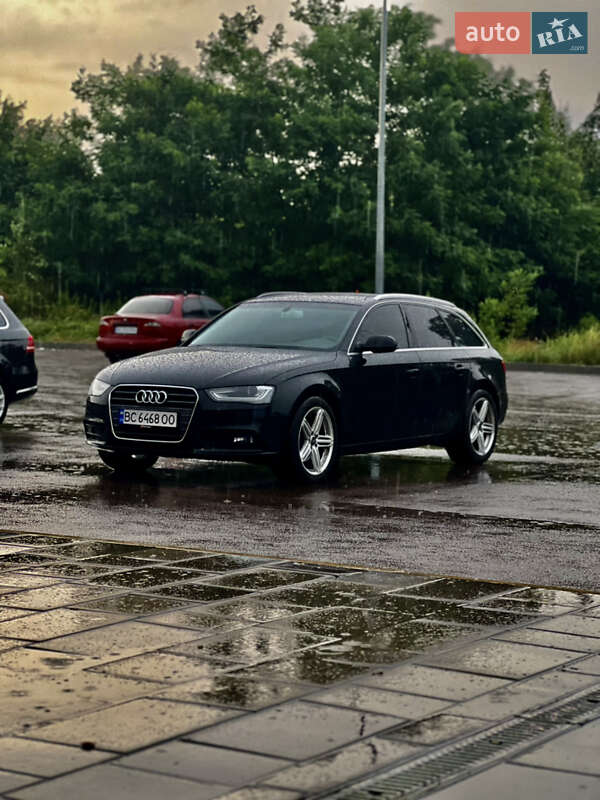 Универсал Audi A4 2013 в 