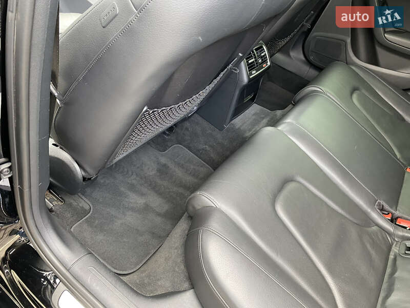 Седан Audi A4 2012 в Виннице