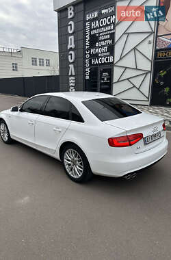 Седан Audi A4 2015 в 