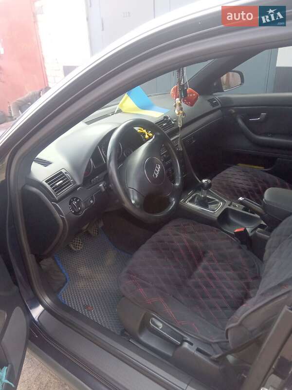 Седан Audi A4 2001 в Черкассах