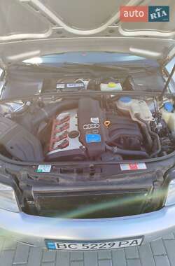 Седан Audi A4 2004 в 
