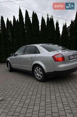 Седан Audi A4 2001 в 