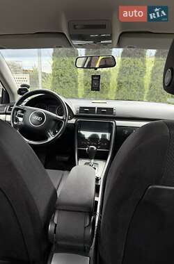 Седан Audi A4 2001 в 