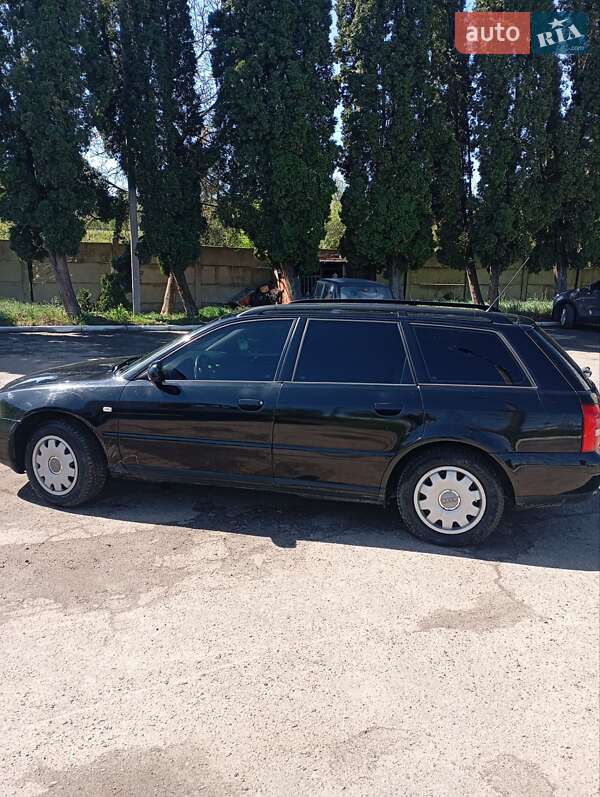 Універсал Audi A4 2000 в Львові