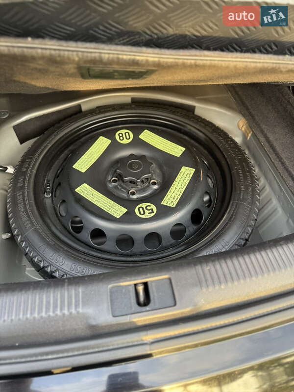 Седан Audi A4 2011 в Днепре