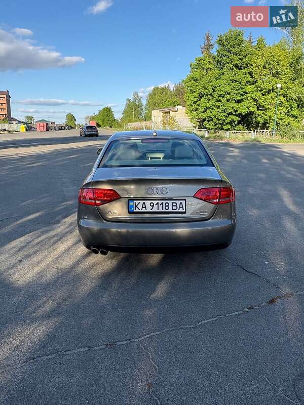 Седан Audi A4 2010 в Киеве