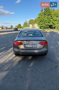 Седан Audi A4 2010 в 