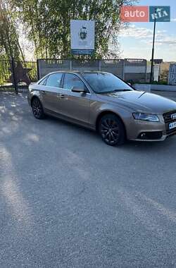 Седан Audi A4 2010 в 