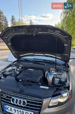 Седан Audi A4 2010 в 