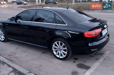 Седан Audi A4 2013 в 