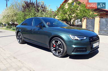 Седан Audi A4 2016 в 
