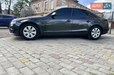 Седан Audi A4 2011 в 