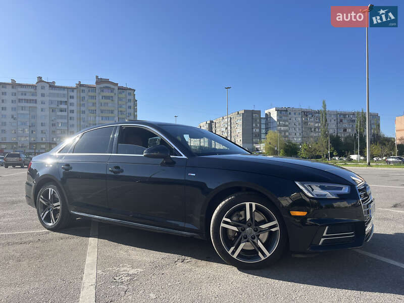 Седан Audi A4 2017 в Ивано-Франковске