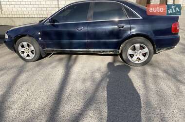 Седан Audi A4 1995 в 