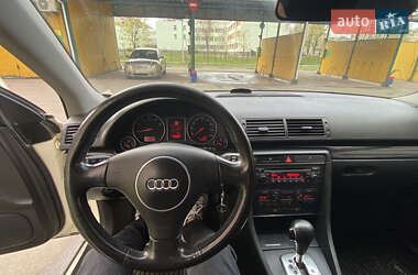 Седан Audi A4 2001 в 
