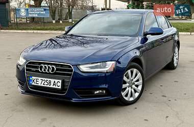Седан Audi A4 2012 в 