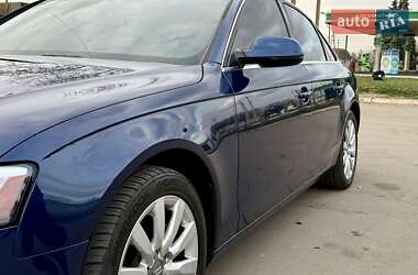 Седан Audi A4 2012 в 
