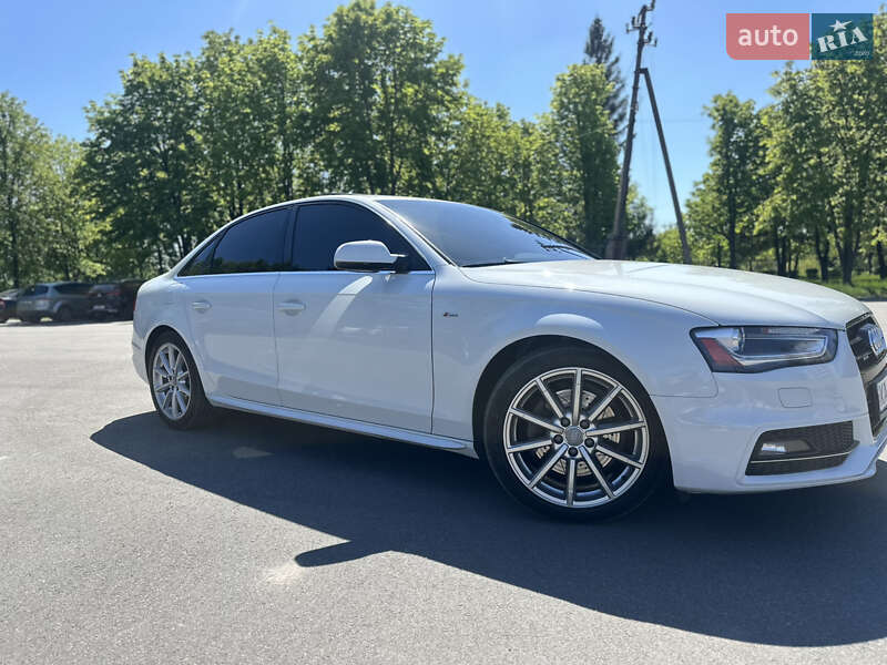 Седан Audi A4 2014 в Киеве